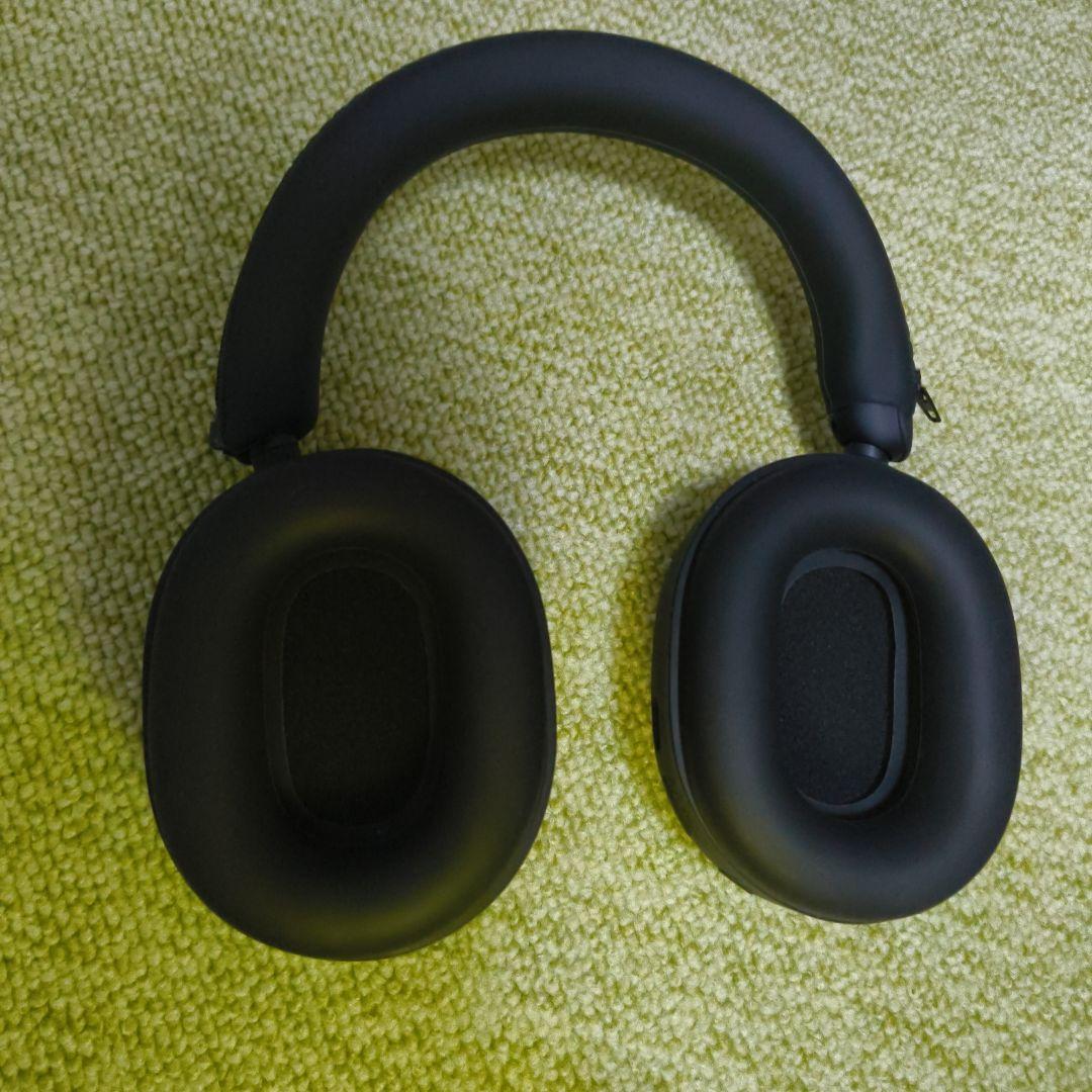 美品　ソニー　SONY ワイヤレスヘッドホン　WH-1000XM5（カバー付き）