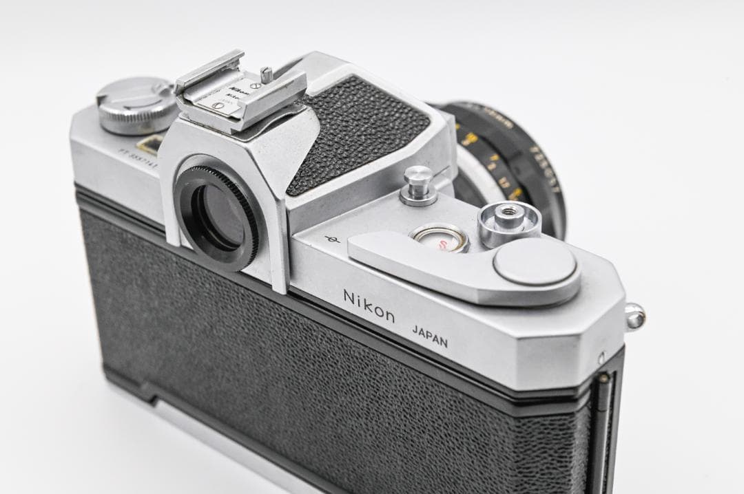 Nikomat フィルム一眼レフカメラ 28/3.5レンズ&レザーカバー付き