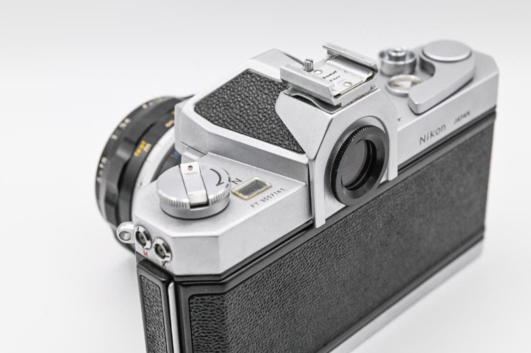 Nikomat フィルム一眼レフカメラ 28/3.5レンズ&レザーカバー付き