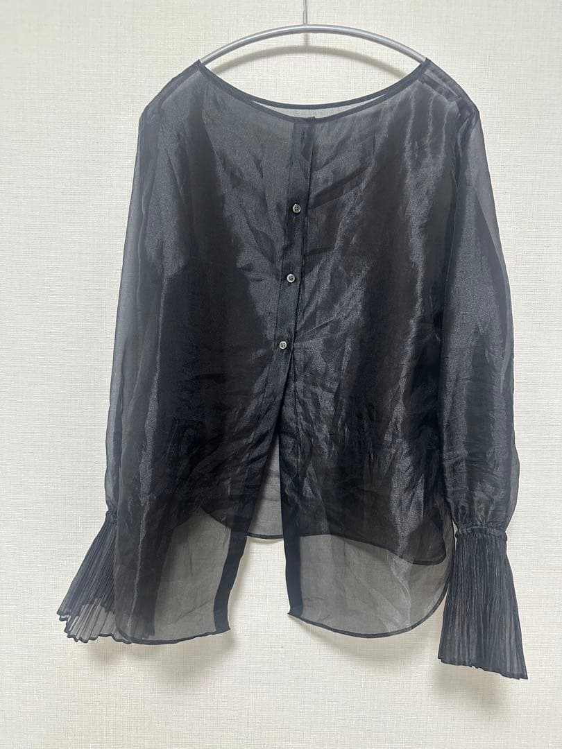 2025 aw noble ノーブル パールシアープリーツカフスブラウス 黒