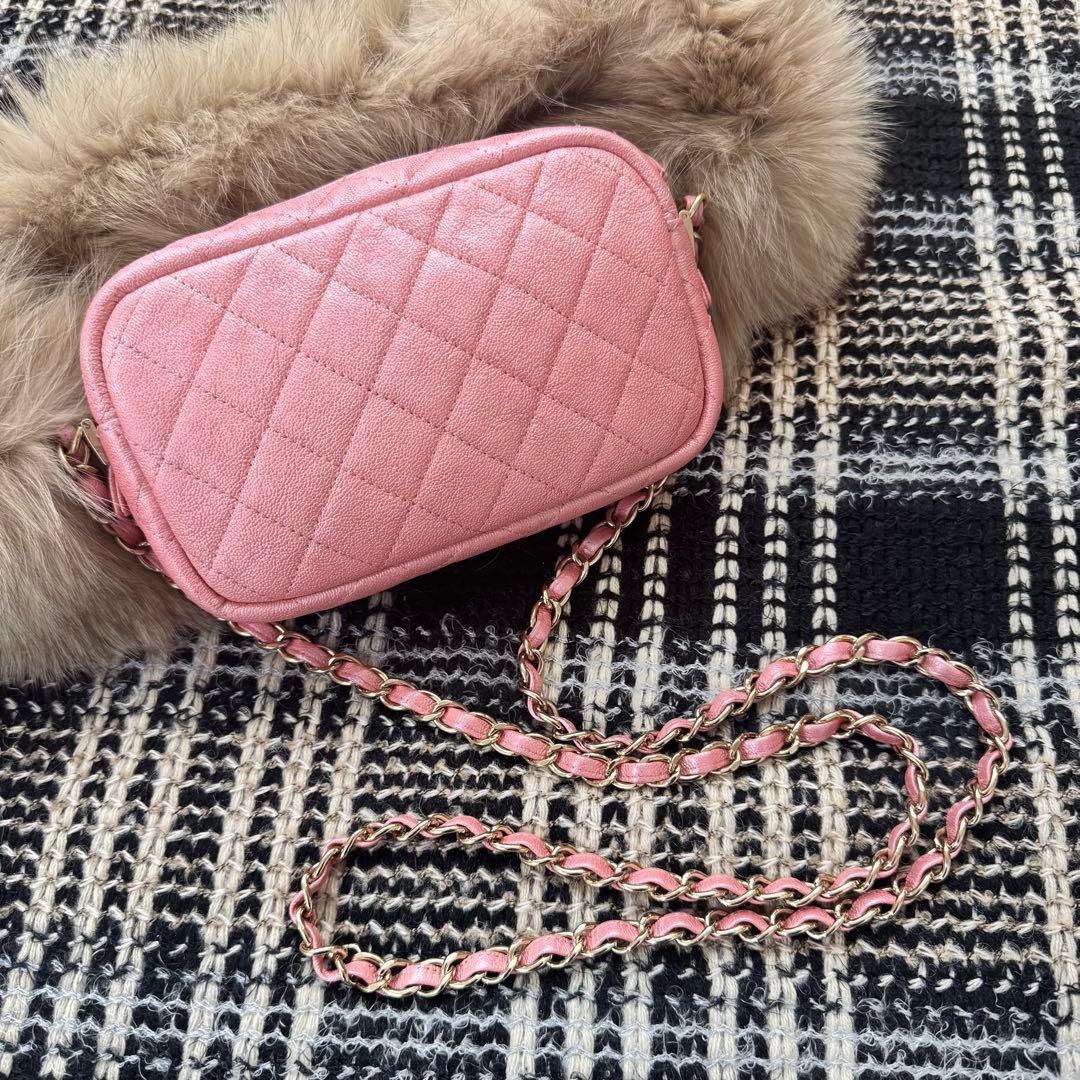 CHANEL キャビアスキン マトラッセ☆チェーンショルダーカメラバッグ