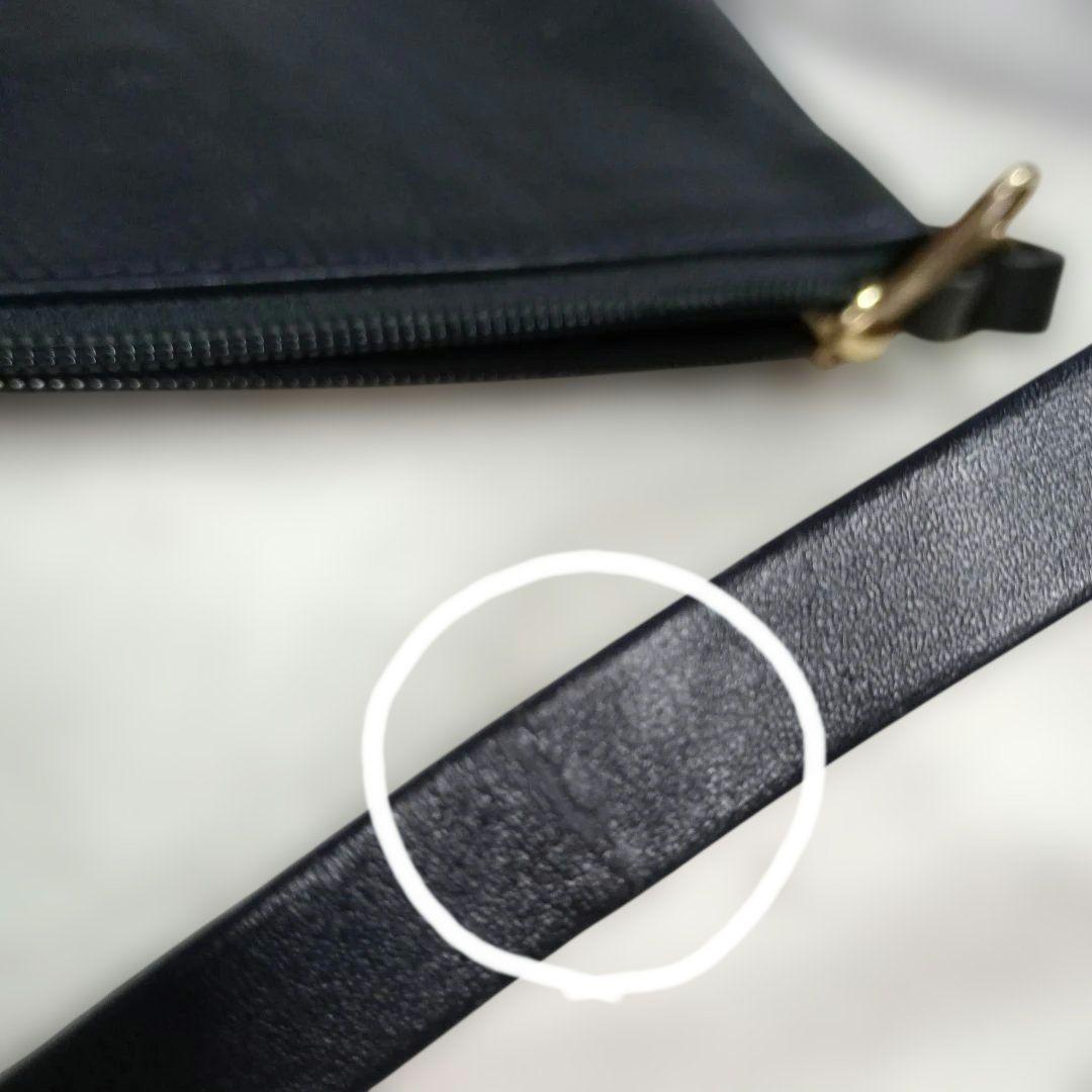 イルビゾンテ　IL BISONTE　ブラック ショルダーバック