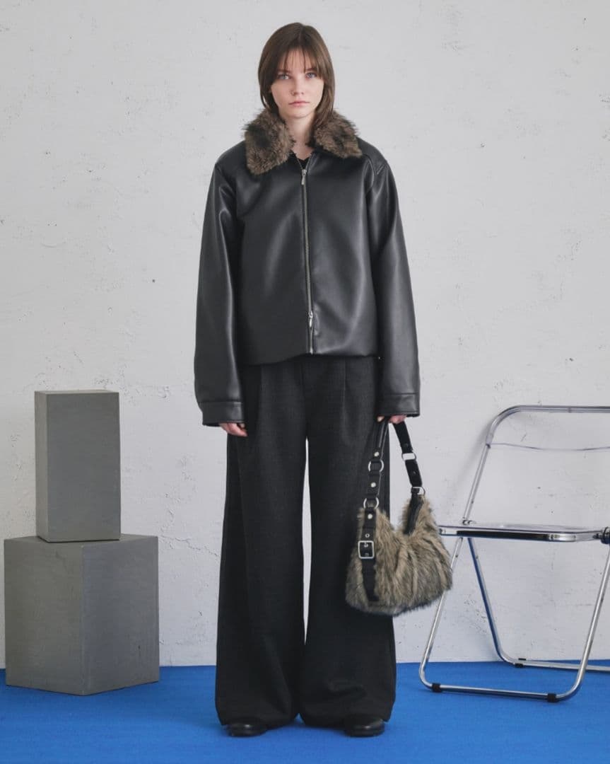 バッグ SIDE DESIGN TUCK HALF MOON BAG