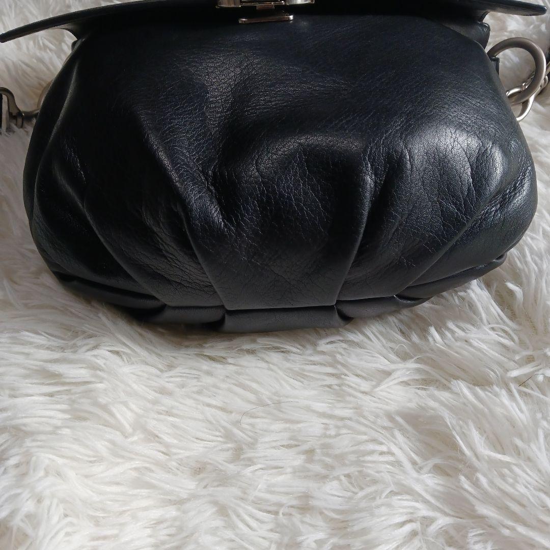 カワカワ　ショルダーバック　レザー　ブラック　斜め掛け　クロスボディ