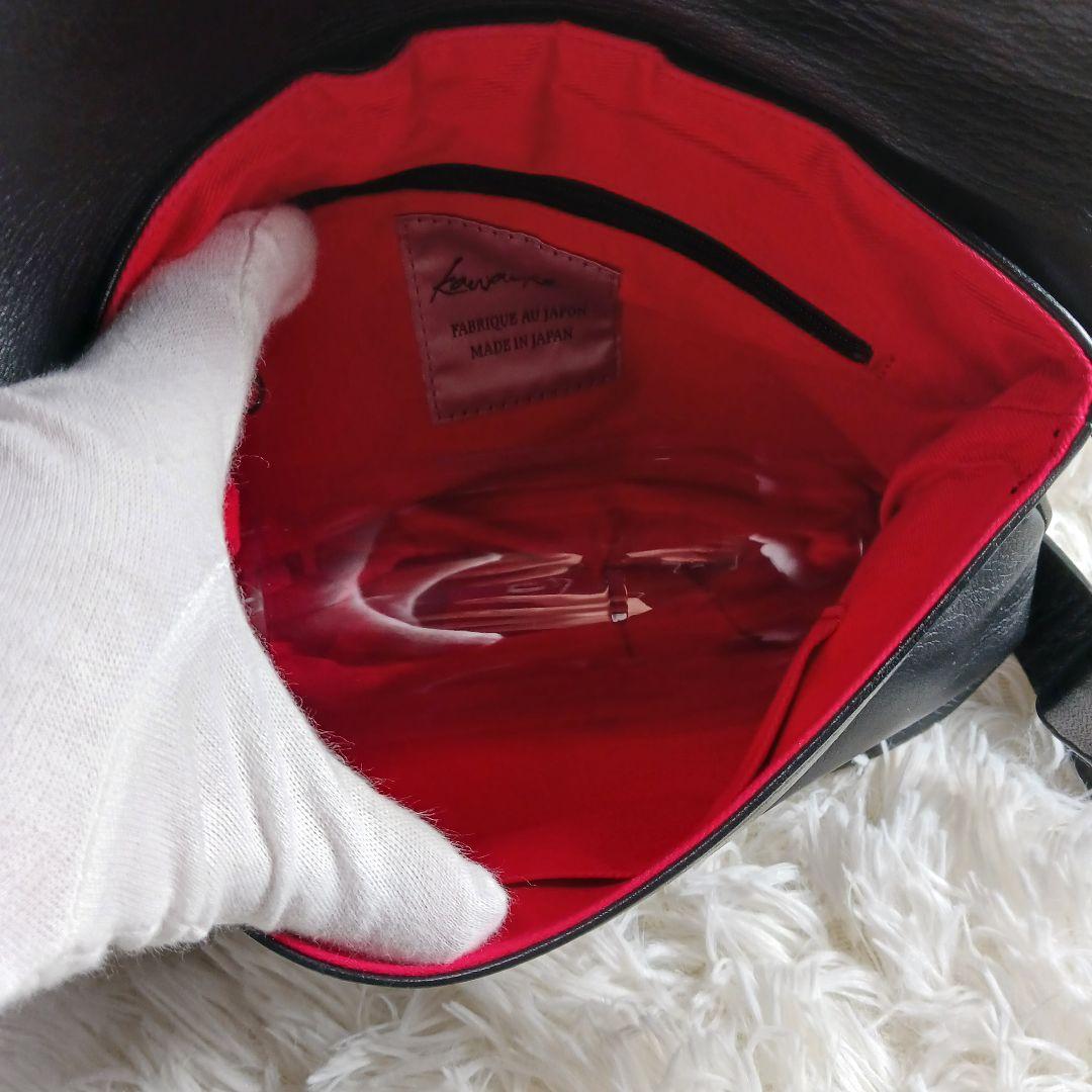 カワカワ　ショルダーバック　レザー　ブラック　斜め掛け　クロスボディ