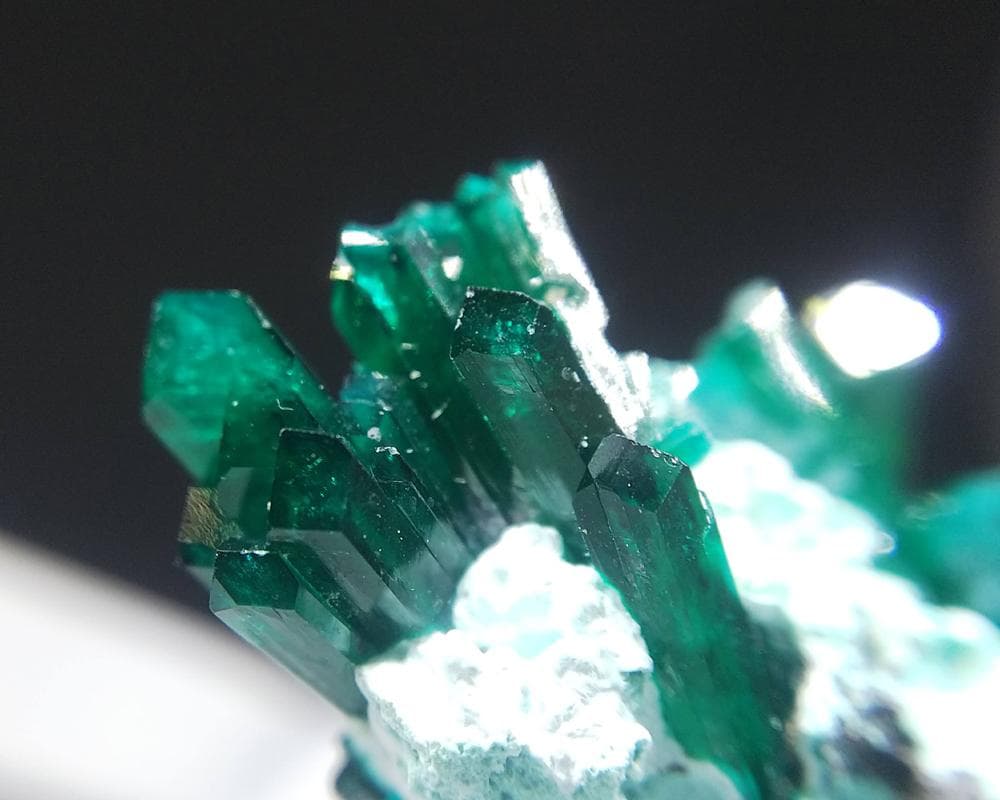 482 ダイオプテーズ 翠銅鉱 クラスター コンゴ産