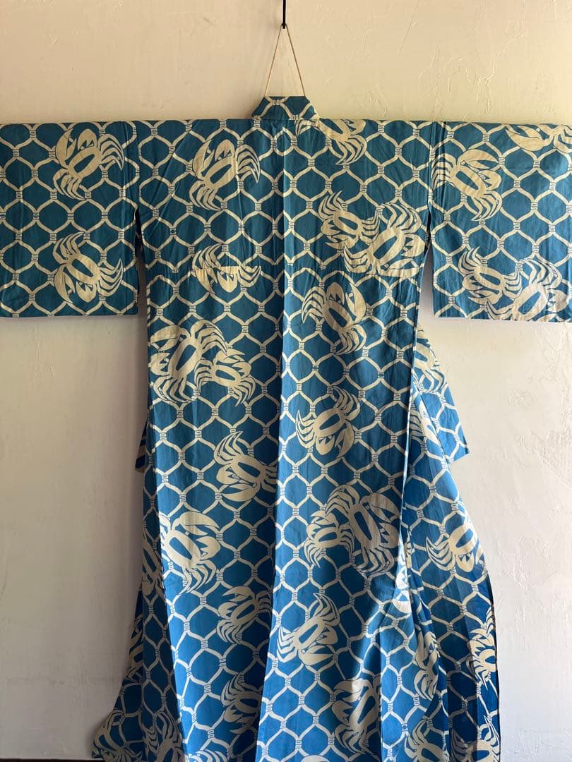 青色 カニ模様 浴衣　仕立て上がり　身長150cmほど　アンティーク浴衣