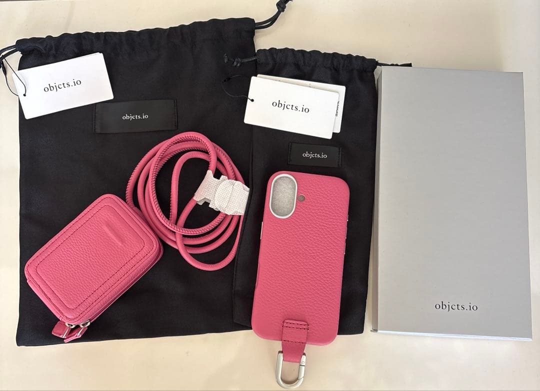 objcts.ioスマホショルダーレザーストラップ + iPhoneケースピンク