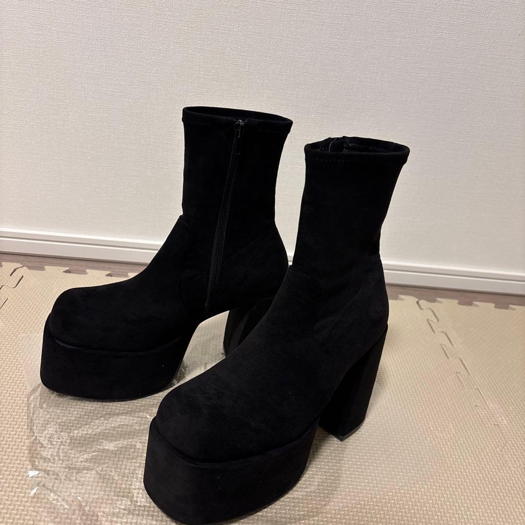 EMODA バルキープランプショートフィットブーツ