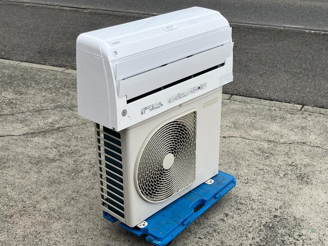 愛知岐阜/送料込★東芝　2.2ｋWエアコン６畳用　RAS-F221E7R　20年