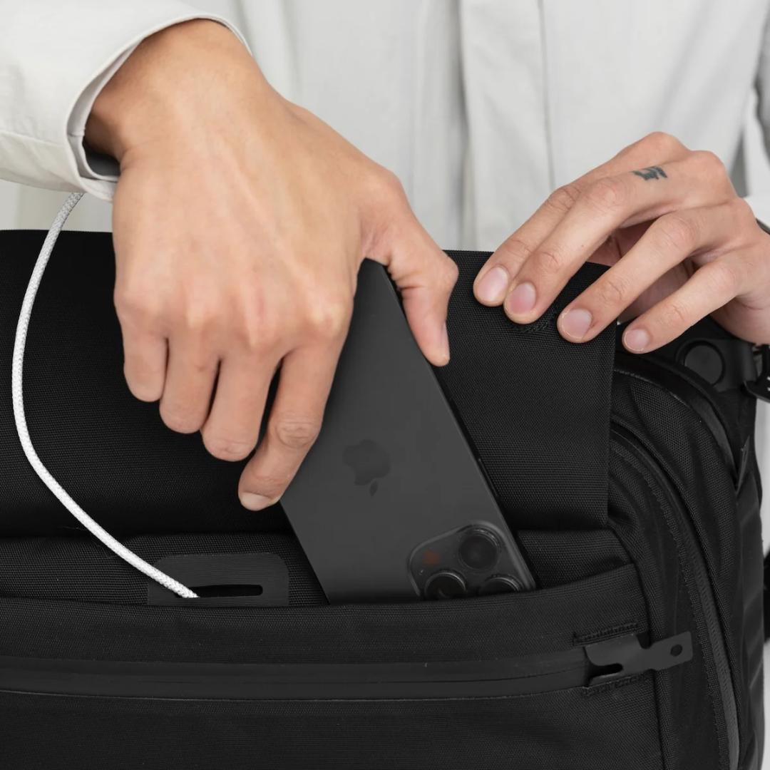 か*い様 【新品未使用】 Black Ember GRIP SLING 12