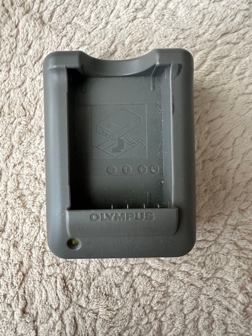 OLYMPUS PEN E-PL8ホワイト ミラーレス一眼