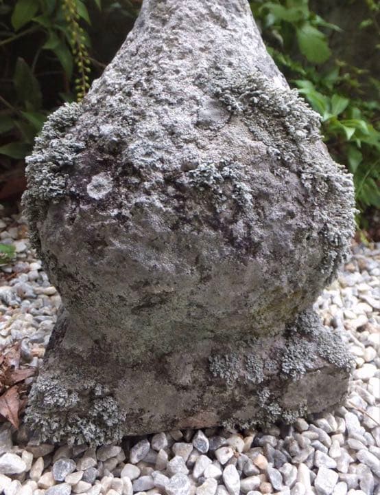 【苔むした古い宝珠・関守石・オブジェ】庭石箱庭苔鉢造園ガーデニングオーナメント