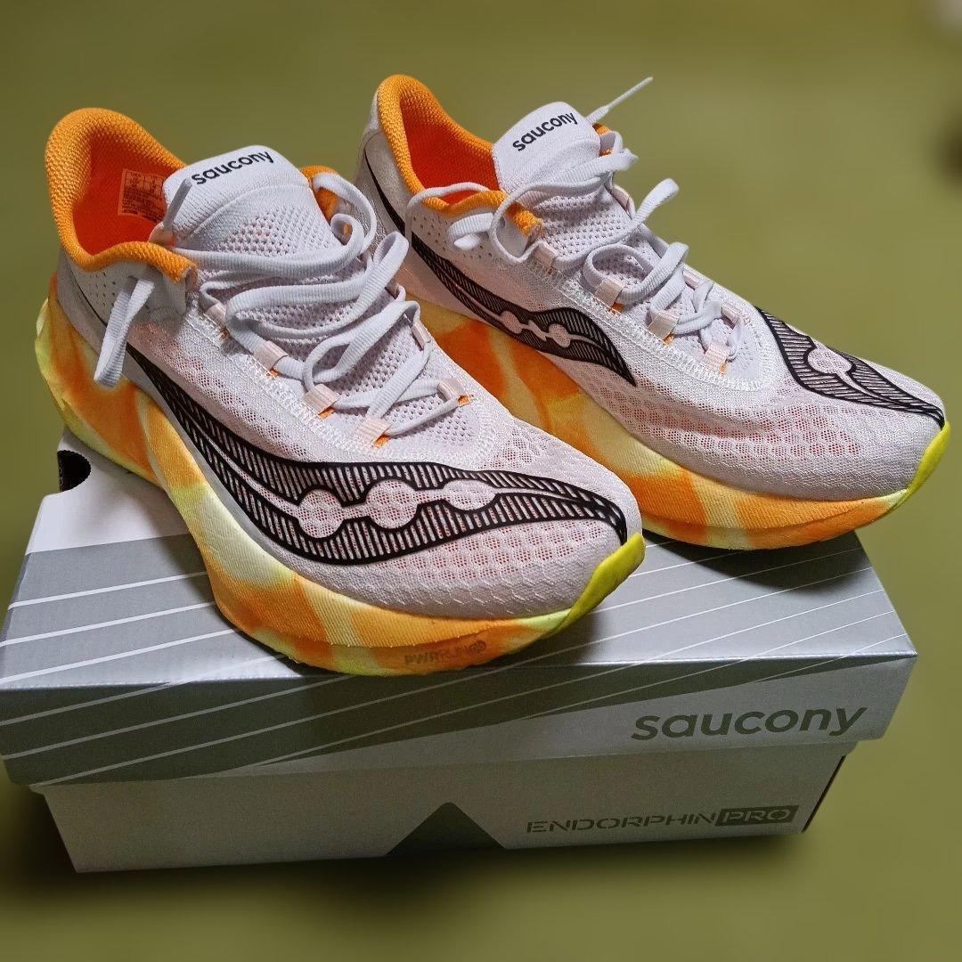 スパイク・シューズ Saucony Endorphin Pro4