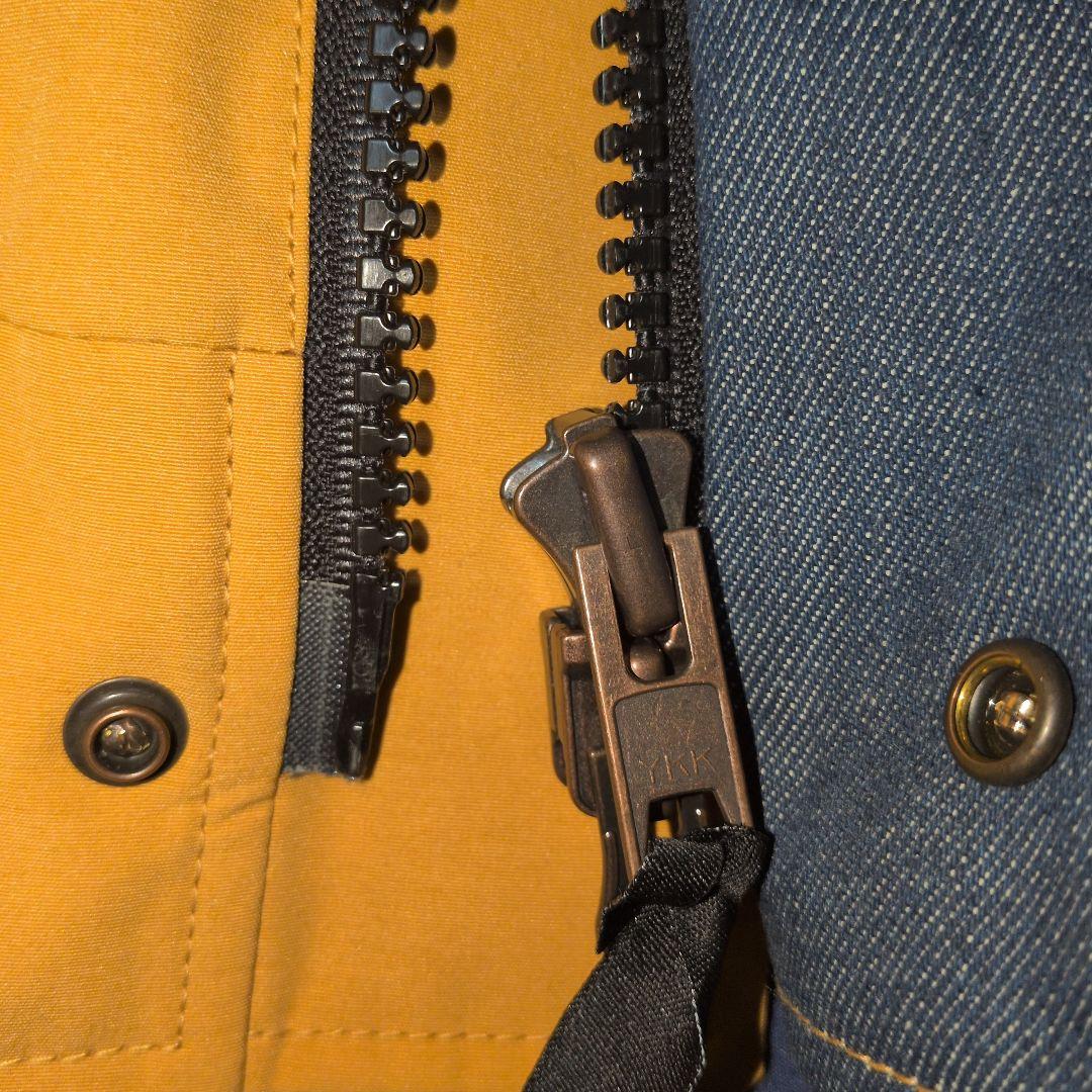 リーバイス×カナダグース　ダウンジャケット 世界300着限定