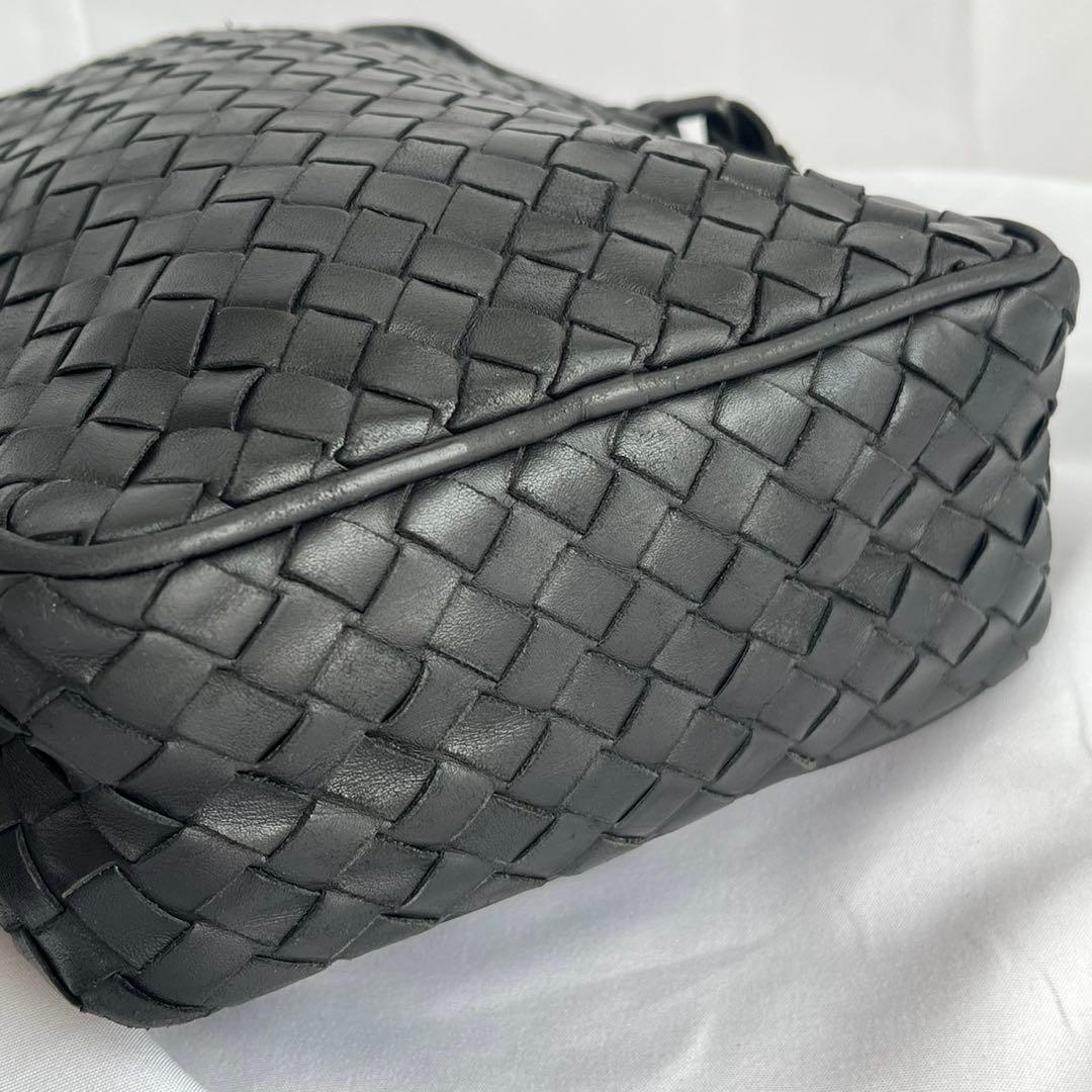 ✨️極美品✨️ BOTTGAVENETA イントレチャート ショルダーバッグ　黒