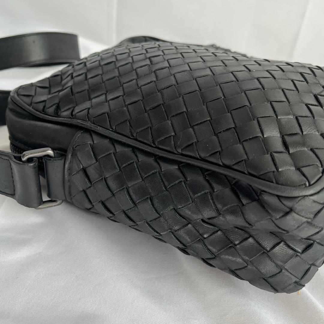 ✨️極美品✨️ BOTTGAVENETA イントレチャート ショルダーバッグ　黒