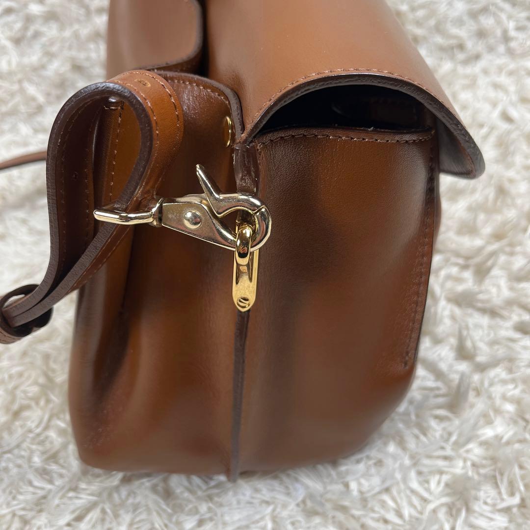 Her Schedule バースケジュール レザー ショルダーバッグ ブラウン