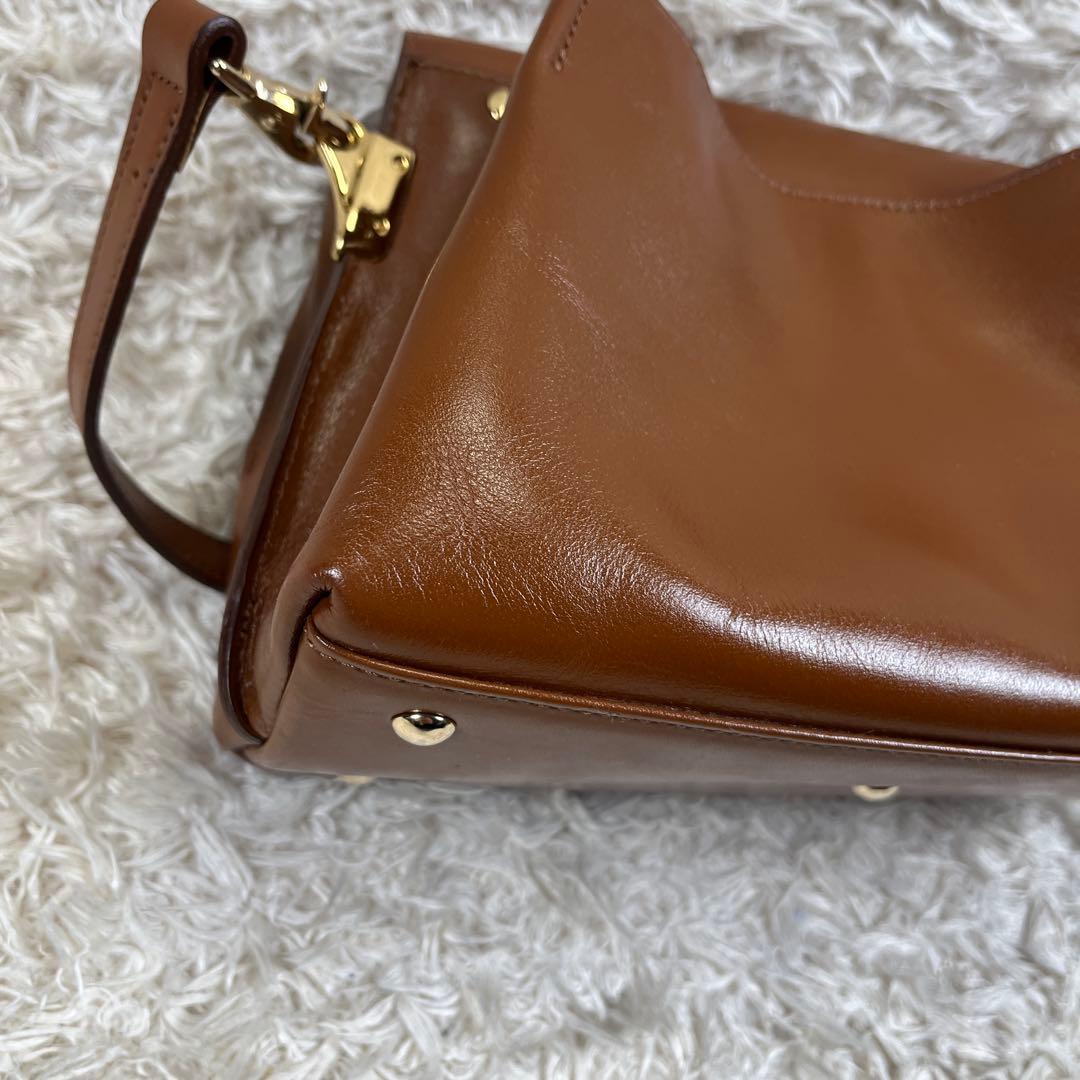 Her Schedule バースケジュール レザー ショルダーバッグ ブラウン