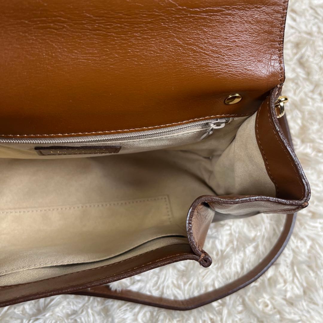 Her Schedule バースケジュール レザー ショルダーバッグ ブラウン