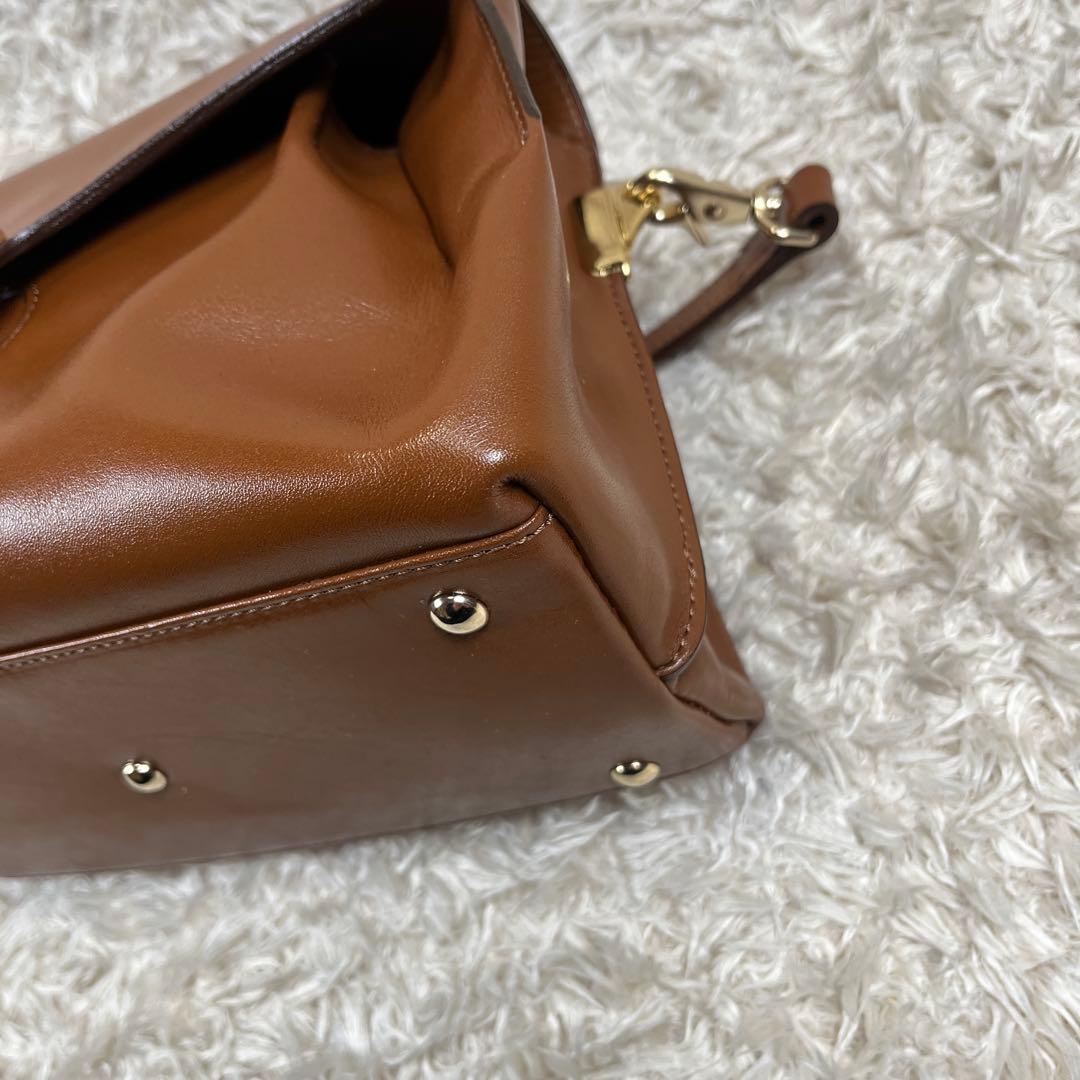 Her Schedule バースケジュール レザー ショルダーバッグ ブラウン