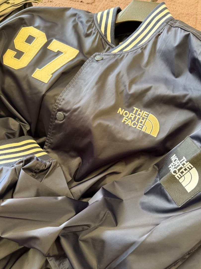 ノースフェイス　スポーティボンバージャケット　韓国