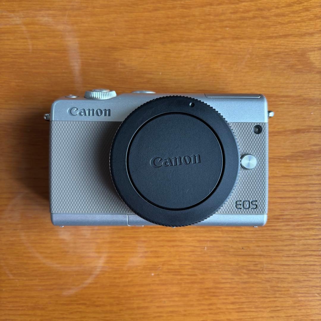 Canon EOS M100 グレー 標準ズーム・単焦点レンズキット