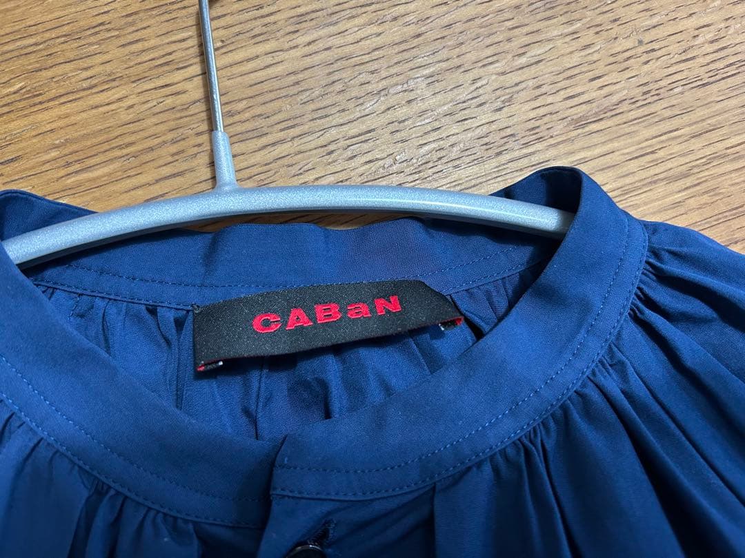 【美品】CABaN ハイカウントブロードギャザーブラウス