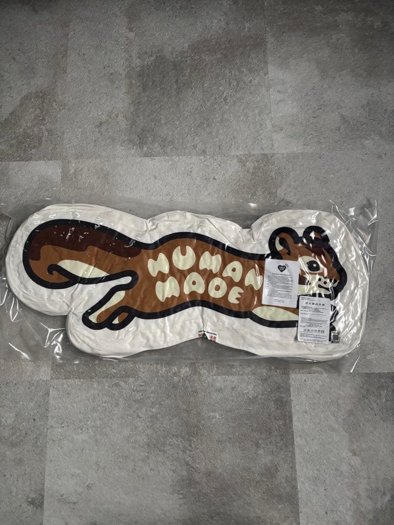 HUMAN HOPE クッション