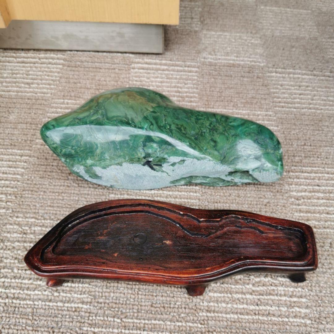 ナミビア翡翠　3.2キロ　翡翠　ヒスイ　鑑賞石　石　置物　オブジェ　インテリア