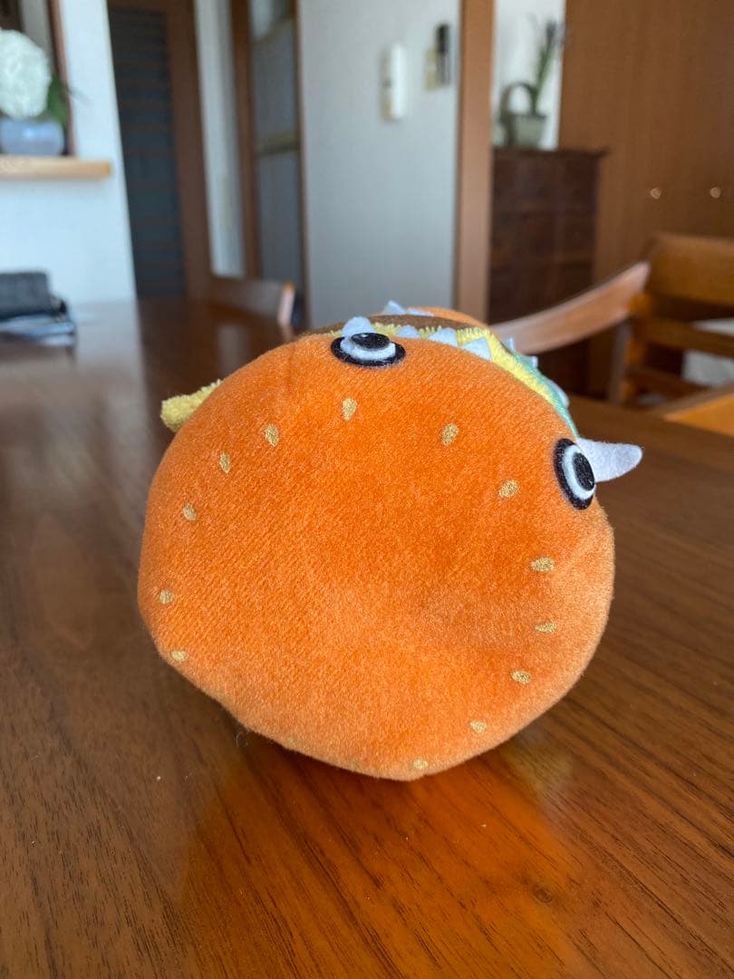 アンダーカバー　ハンバーガー型ぬいぐるみ