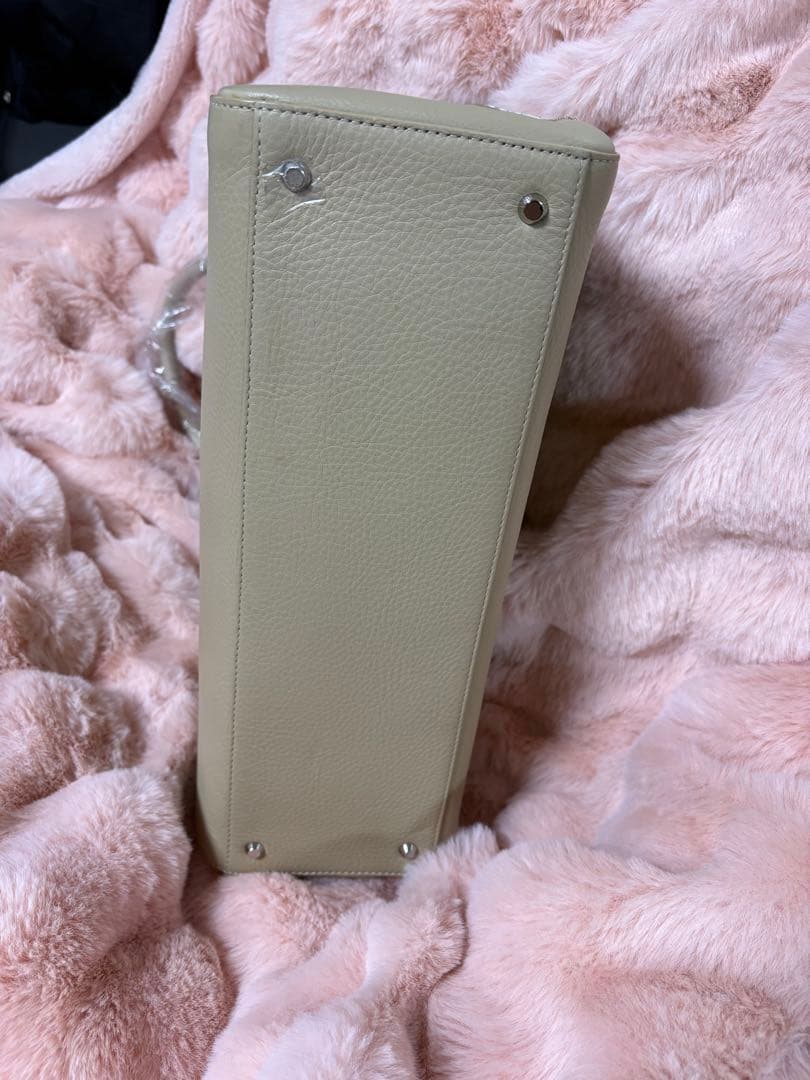 アニエスベー agnes b. ハンドバック　カーフレザー　ベージュ