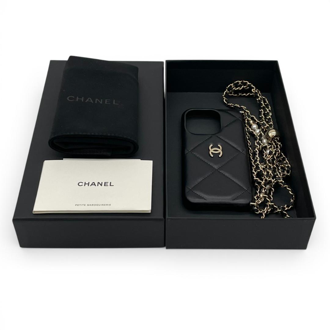 【未使用】シャネル ラムスキン チェーンショルダー付 iphoneケース