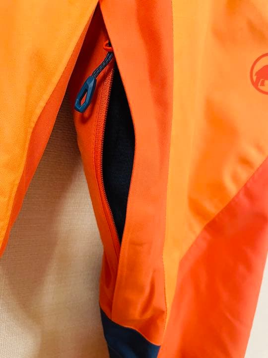 L ☆新品☆ マムート　スノーパンツ　スキーパンツ　レディース　スノーボード