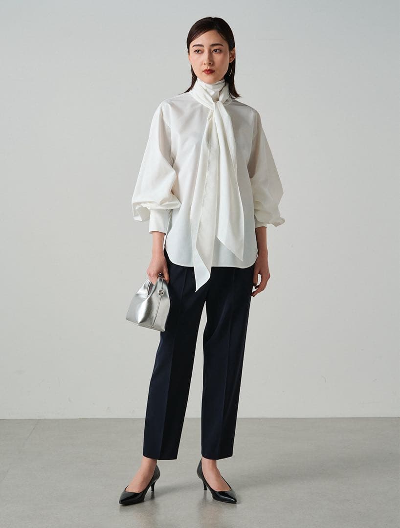 【Atelier N°5/アトリエヌメロサンク】タイプライターボウタイブラウス