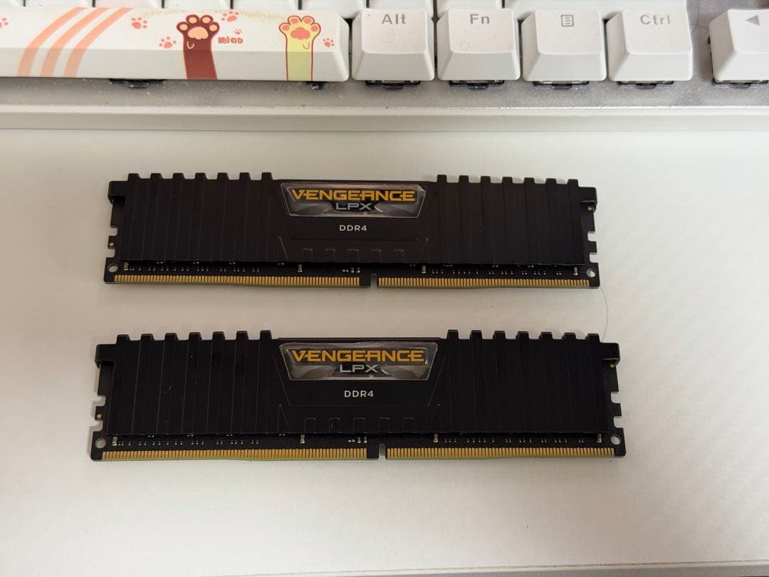 Corsair Vengeance Lpx DDR4 メモリー 16g*2