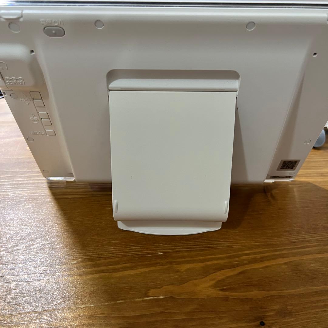 Panasonic ポータブルテレビ プライベート・ビエラ UN-10EQ-W