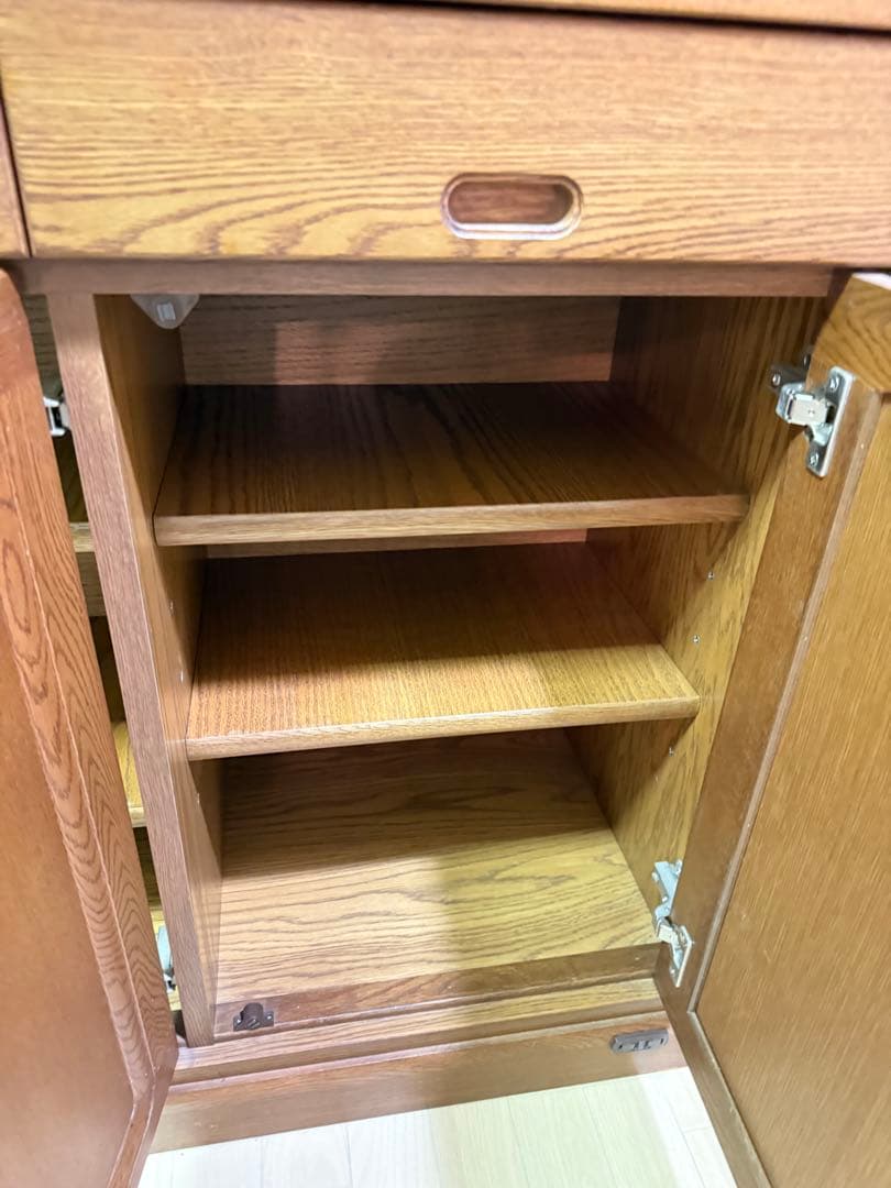 府中家具 食器棚 食器収納 引き戸 ガラス扉 楢材 無垢 木製 キッチン収納