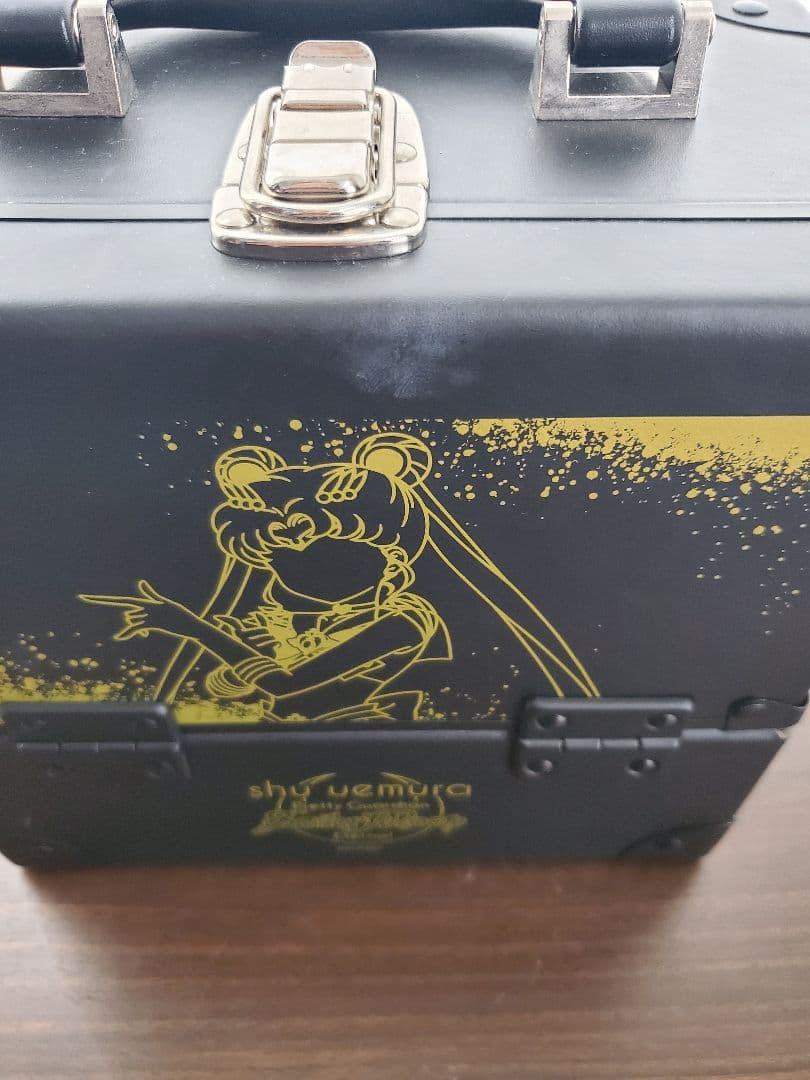 shu uemura セーラームーン メイクアップボックス