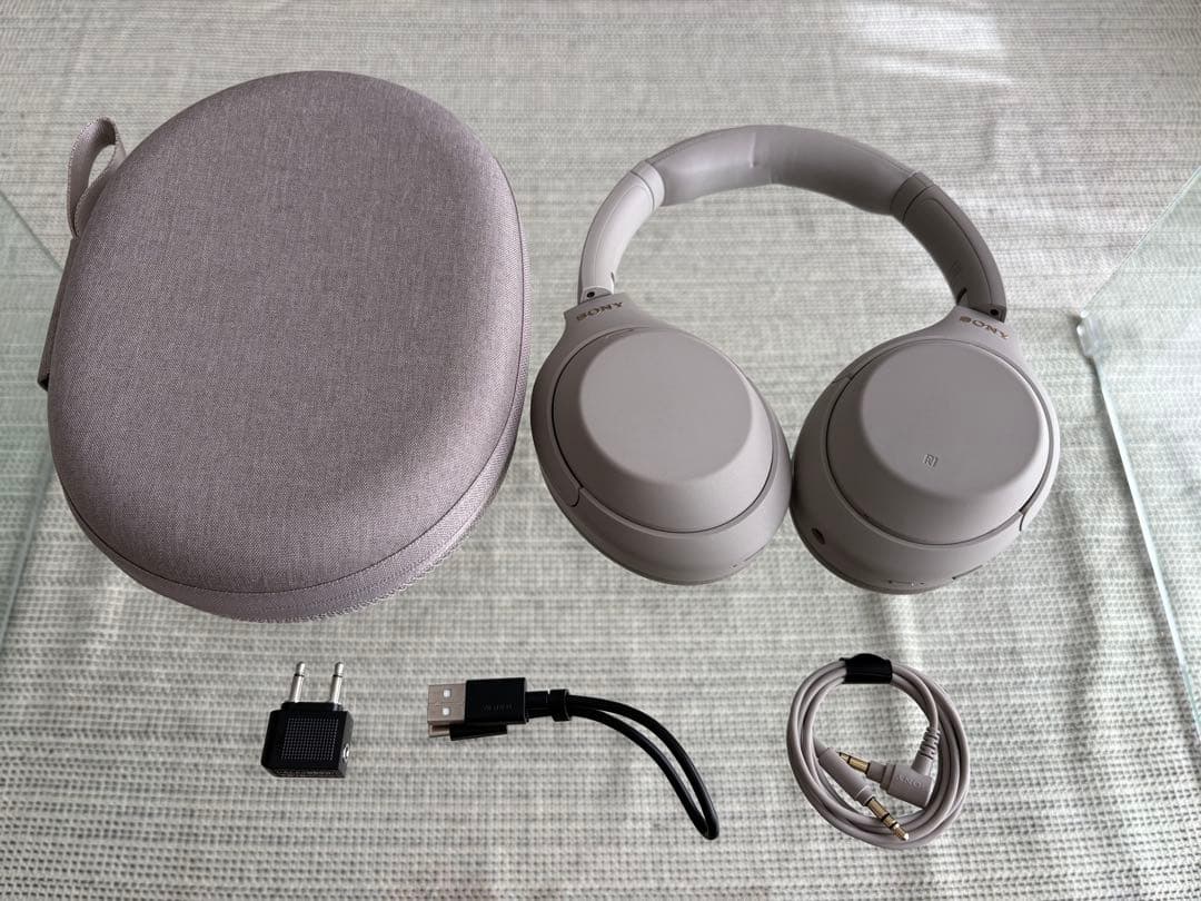 SONY WH-1000XM4 ヘッドホン（プラチナシルバー　）