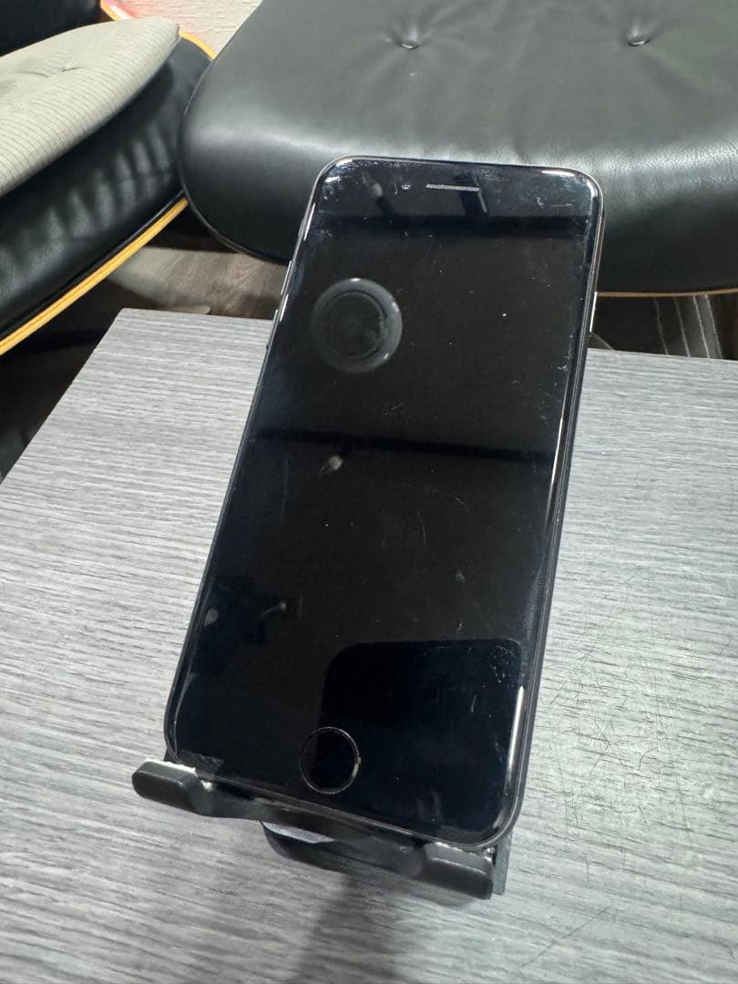 ④Apple iPhone 8 スペースグレー本体256GB シムフリー1-11