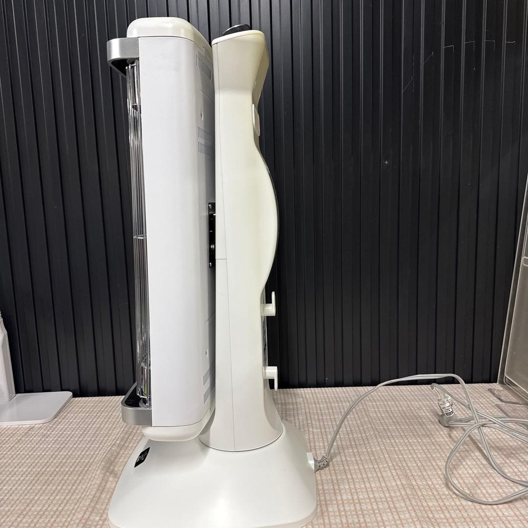 中古品　アラジン遠赤グラファイトヒーター AEH-2G10AJ(W)