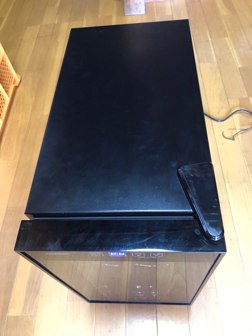 IRIS OHYAMA ワインセラー IWC-P182A