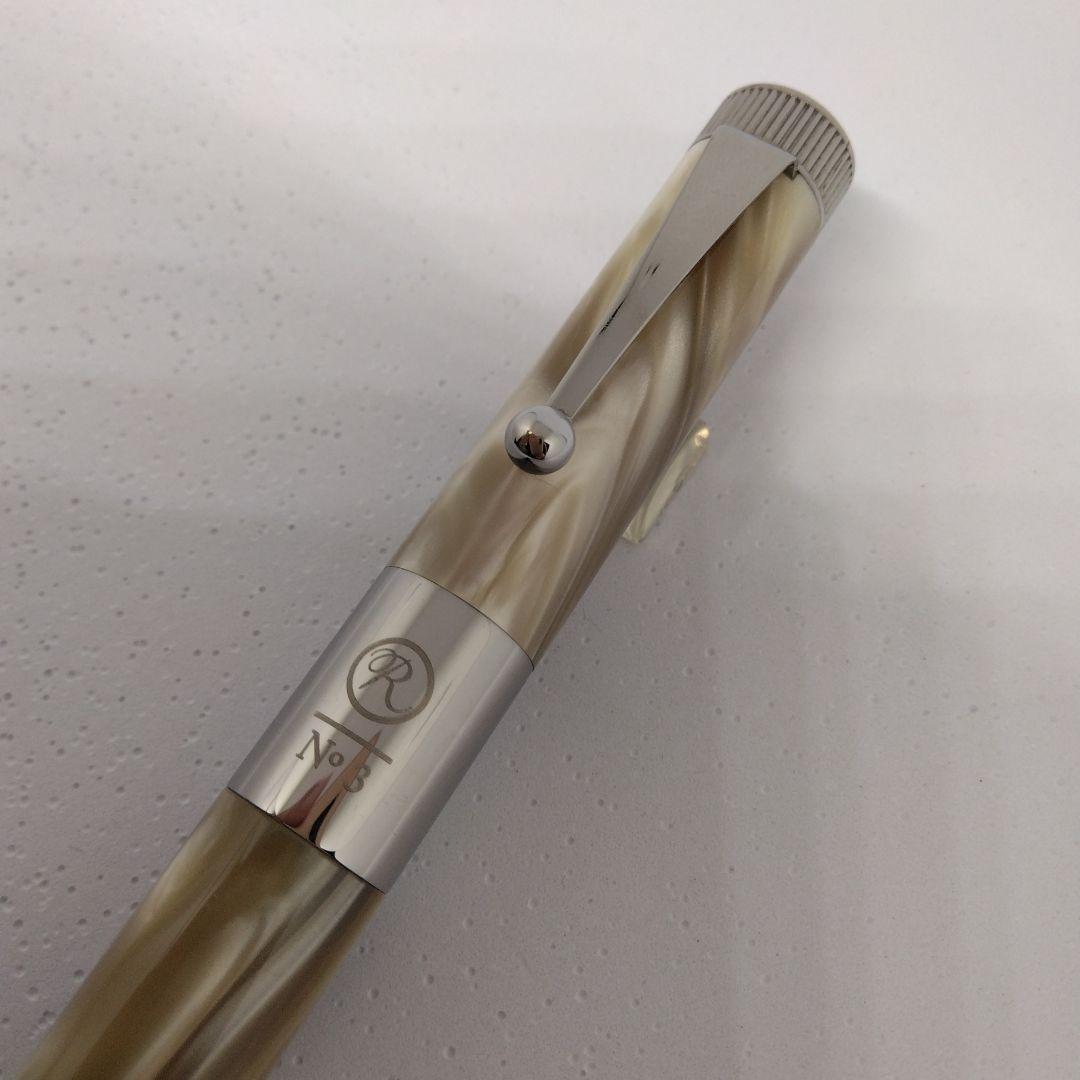 ROMEO No.3　イタリアンベージュ　太軸　 R154 ボールペン 本体