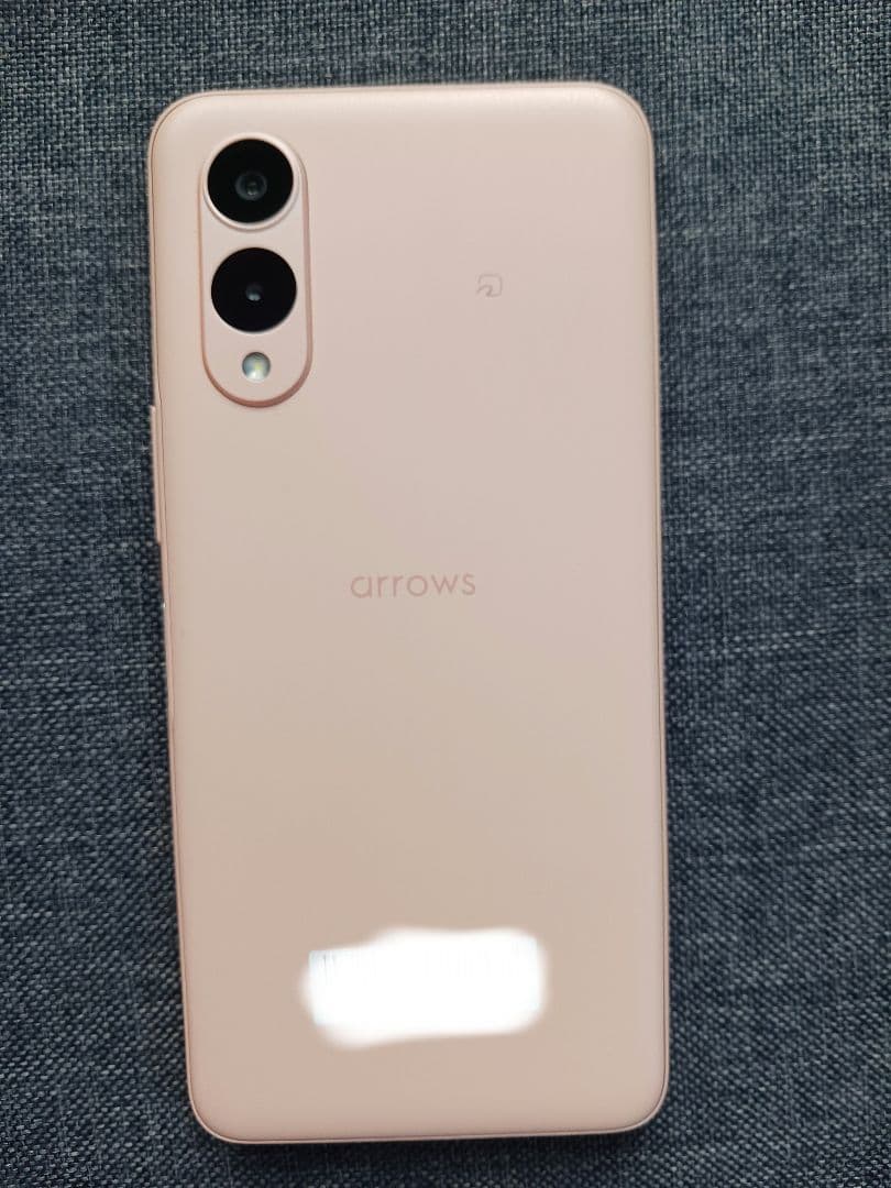 美品　arrowsWe2 M07 ライトオレンジ　楽天モバイル