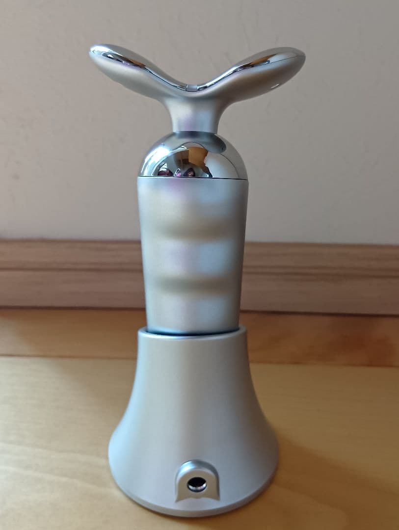 スポーツクラブが作った 美顔器　スタイリーフェイス