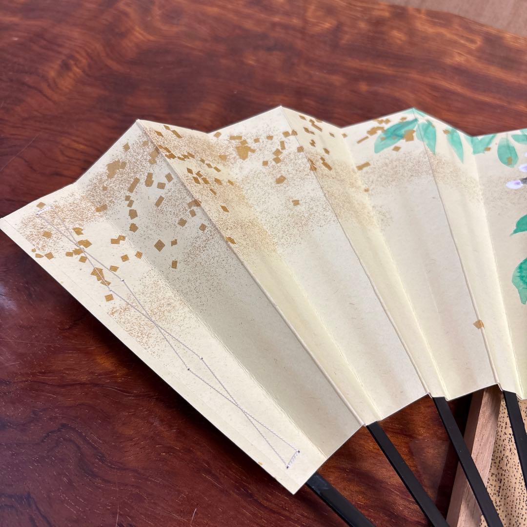 舞扇子 紫の花と緑の葉　　o0114o15