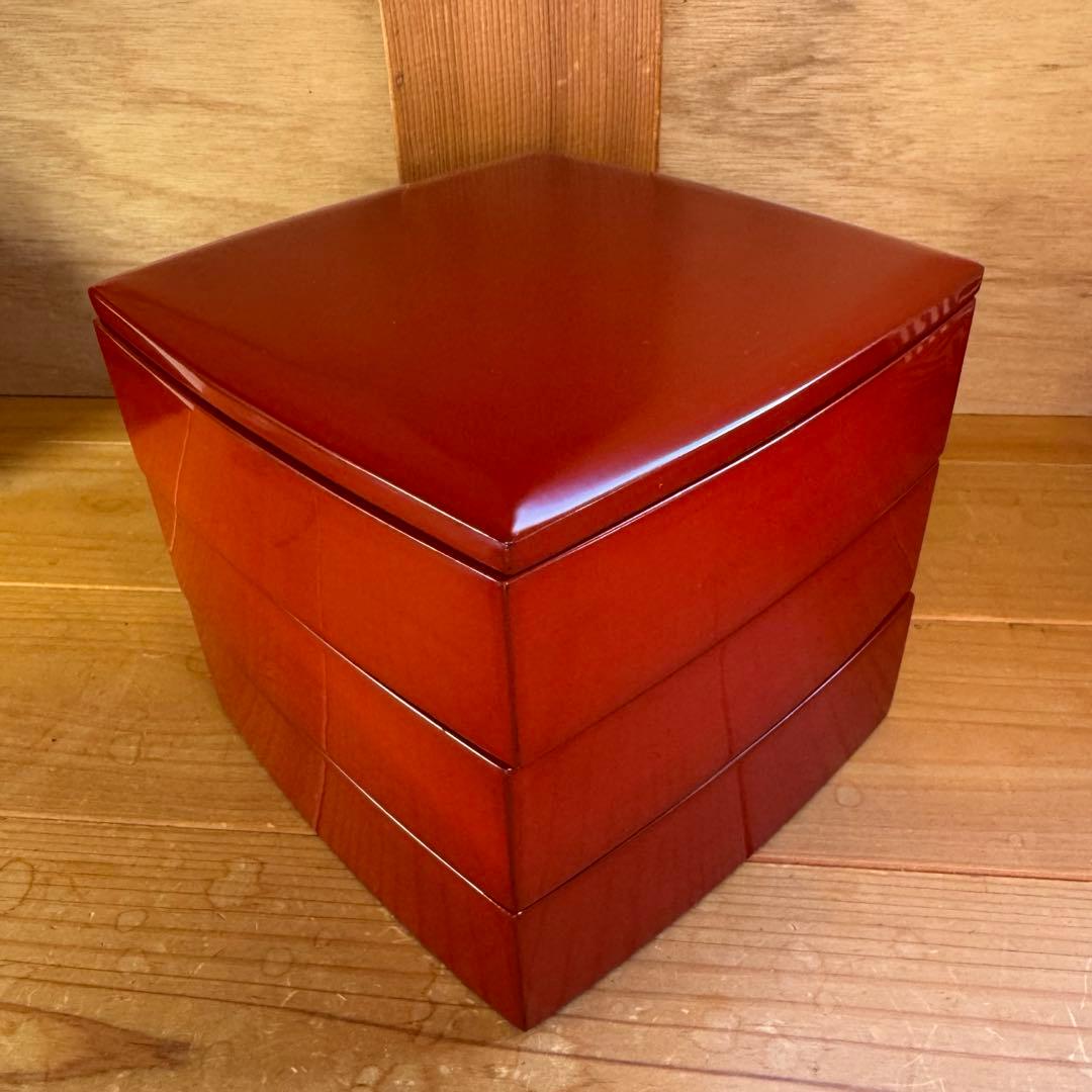 漆器製 赤色 3段重箱 四角形