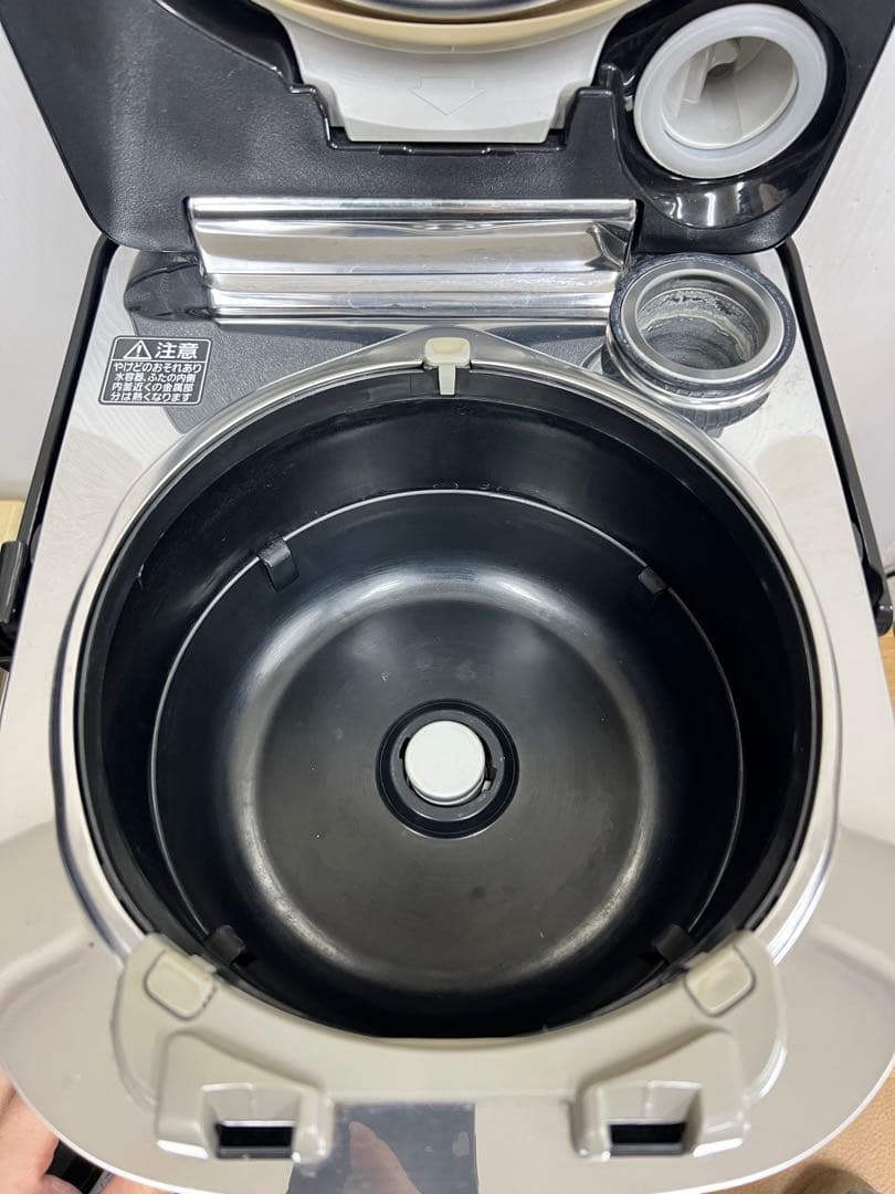 Panasonic IHジャー炊飯器 SR-SPX107 2017年齢5.5合