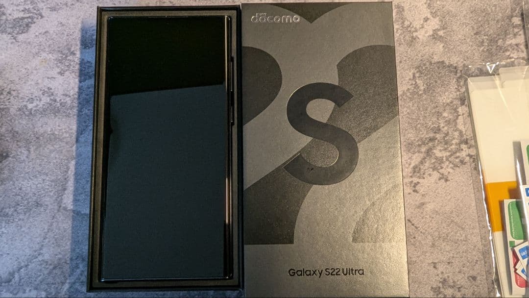 【今日購入で明日の朝発送】docomo Galaxy S22 Ultra 本体